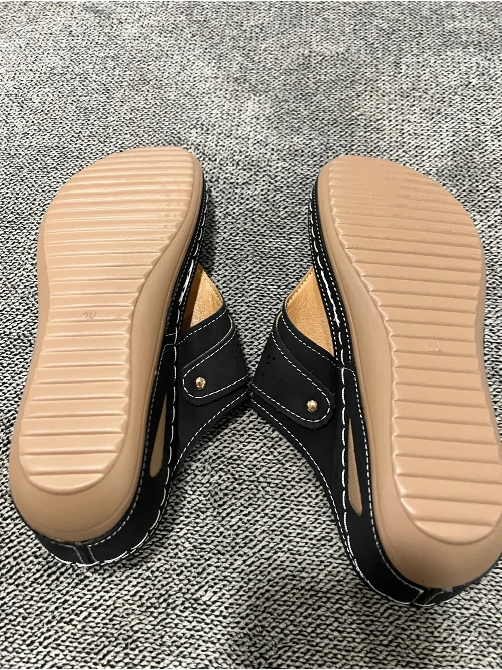 Women's Black and Tan Thong Sandals